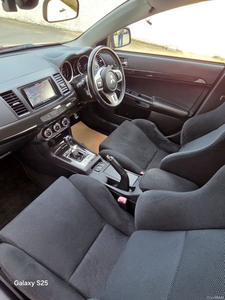 2010 mitisbishi EVO 10 382937611