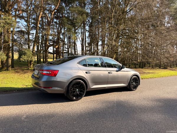 Skoda Superb 2022 TDI Stunning Car 383041967