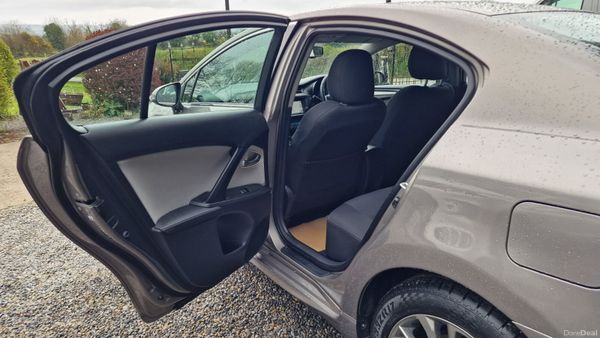 Toyota Avensis 2016 2.0D4D High Spec!1Owner!97k! 383042971