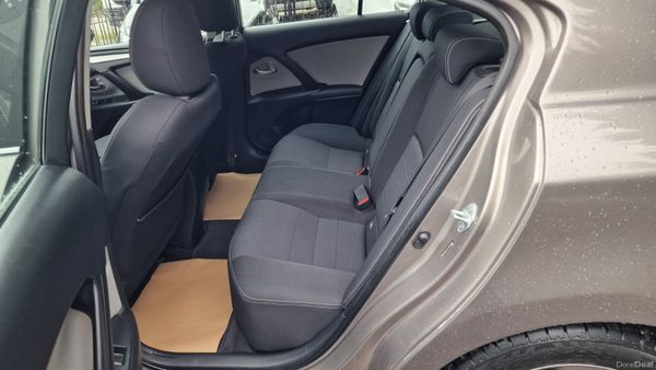 Toyota Avensis 2016 2.0D4D High Spec!1Owner!97k! 383042981