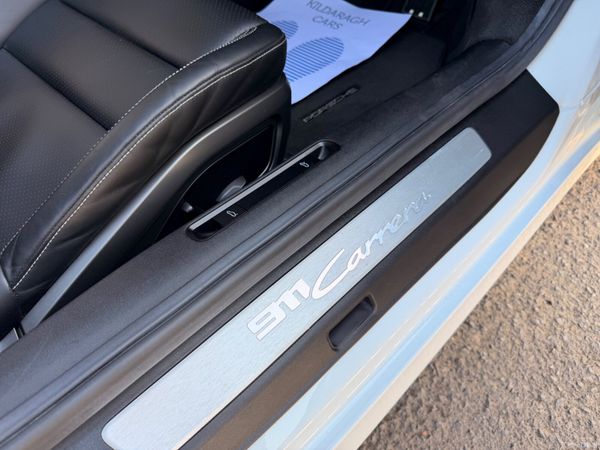 Porsche 911 2021 Very Low KM 383044353