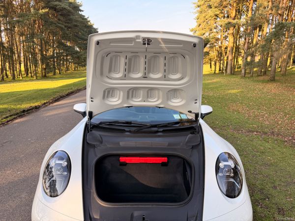 Porsche 911 2021 Very Low KM 383044397