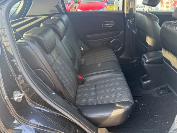 2016 Honda Vezel (HR-V) 1.5 Hybrid Automatic 383086103