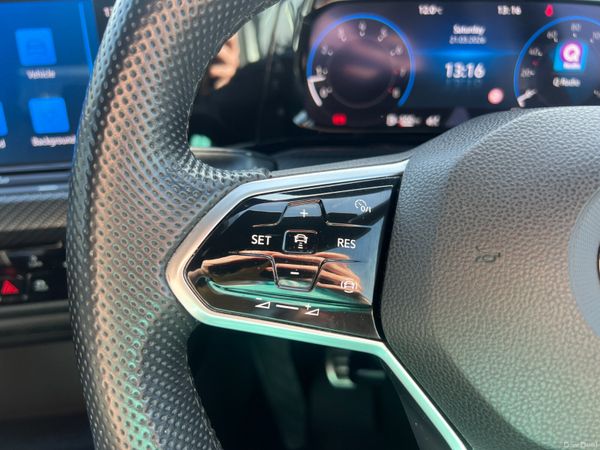 2020 (202) Volkswagen Golf R Line 1.5 TSI 383098205