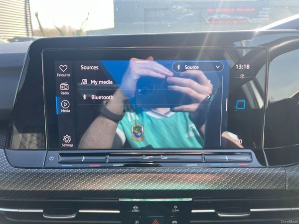 2020 (202) Volkswagen Golf R Line 1.5 TSI 383098219