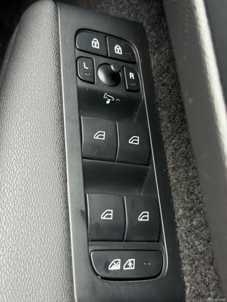 Stunning 231 Volvo XC40 PHEV! 383039427