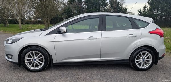 FORD FOCUS ZETEC 2016 NCT & TAX 383161145