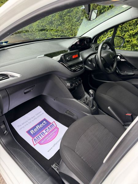 Peugeot 208 1.4 HDi 2014 ***REALLY LOW MILEAGE *** 383175263