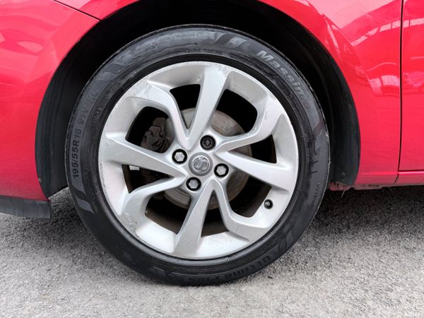 Vauxhall Corsa 1.4 SRI Low Miles 383188553