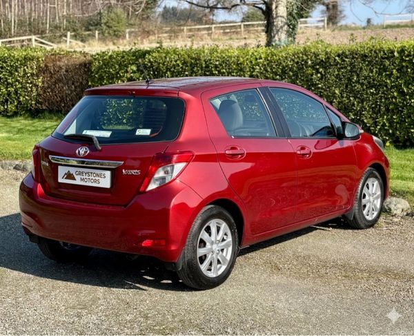 132 Toyota Yaris 1.3 Petrol Manual Low Kms 383116845