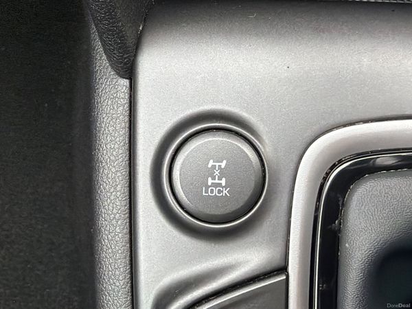 Hyundai KONA 2018 premium 4WD Automatic 383119019