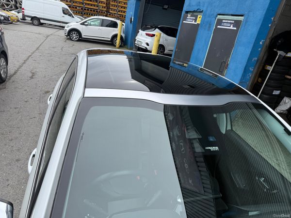 2017 Peugeot 208 Allure Automatic  / Panaromic 383122183