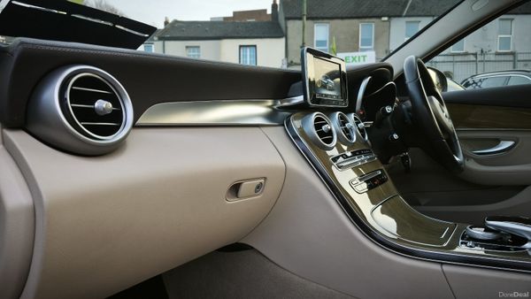 2016 Mercedes C-Class 32k Km only 1Yr Warranty 383129353