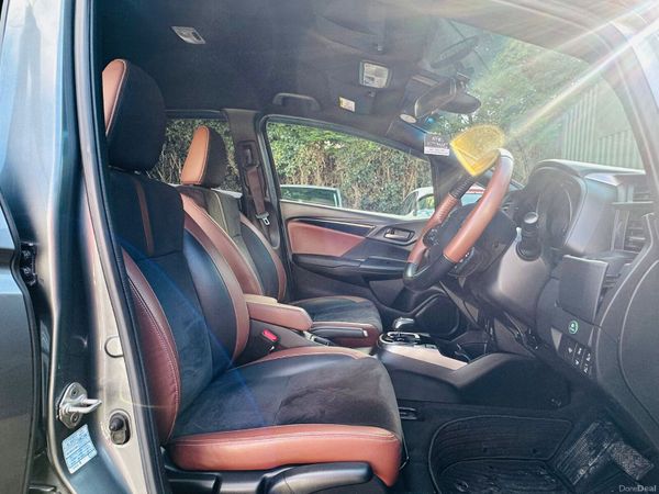 HONDA FIT 2019 PREMIUM LEATHER TOPSPECS 383240395