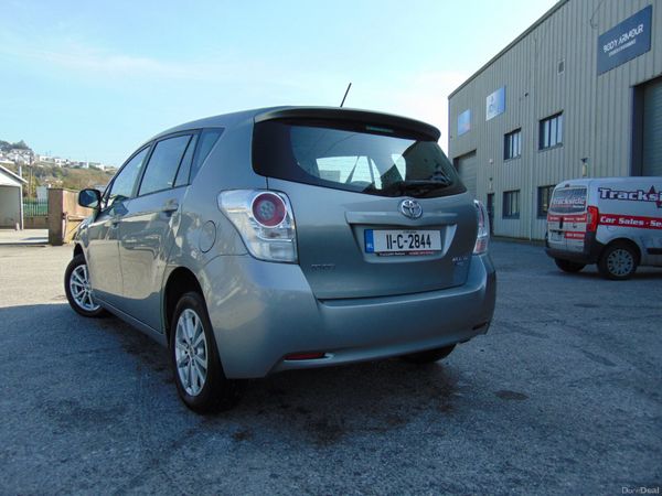 2011 Toyota Verso 2.0 D-4D LUNA RC 5DR 383242757