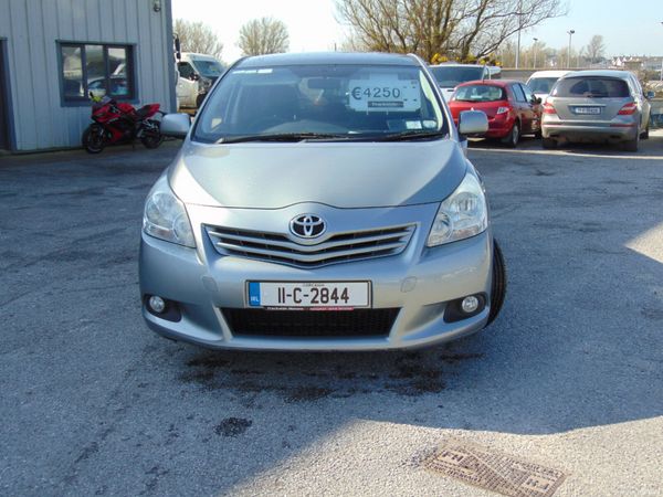 2011 Toyota Verso 2.0 D-4D LUNA RC 5DR 383242769