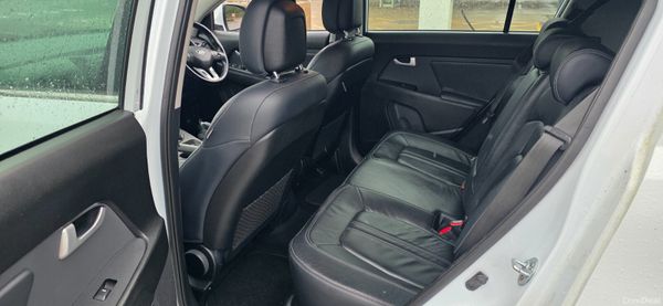 Kia Sportage 2015 Low Miles 383270297