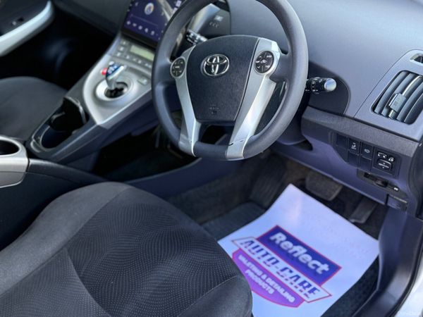 2014 Toyota Prius Hybrid Auto 383296803