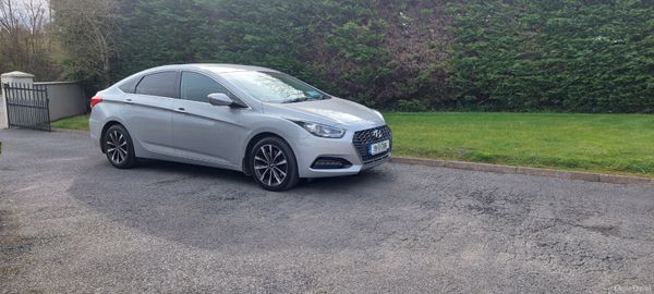 Hyundai i40 2019 383206379