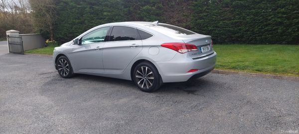 Hyundai i40 2019 383206393