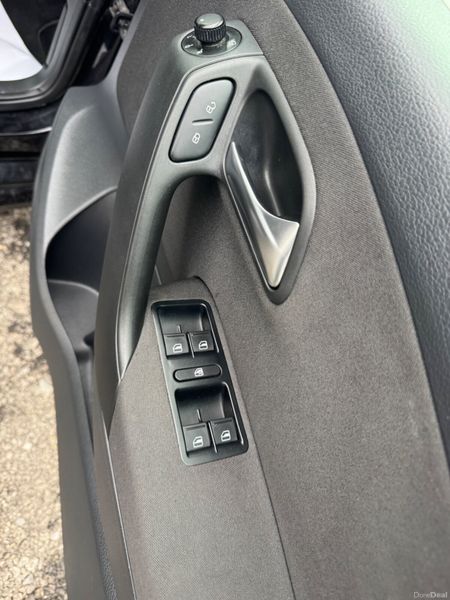 Volkswagen Polo Automatic 383212475