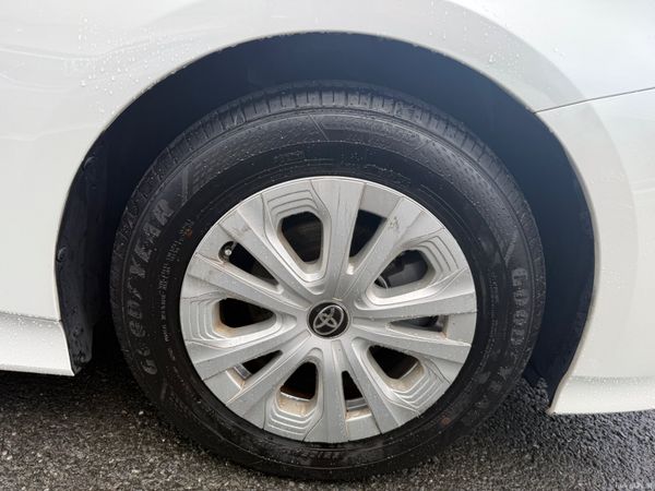 2022 Toyota Prius 1.8 Hybrid 383225197