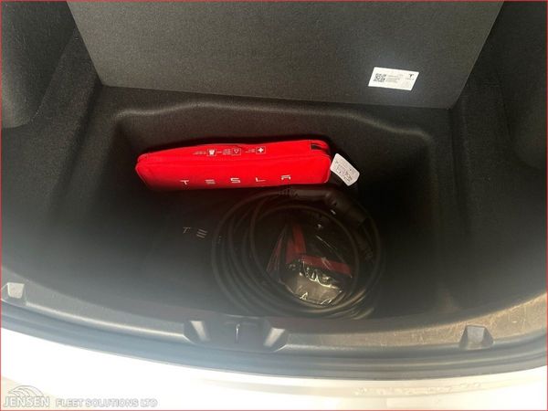 Tesla Model 3 Long Range (AWD) 94% Battery Health 383384837