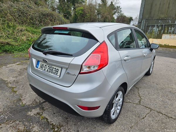 Ford Fiesta 2014 1.2 zetec low mileage 383386321