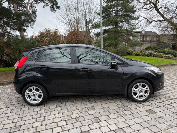 Ford Fiesta 2015 ZETEC 1.5 TDCI 383391675