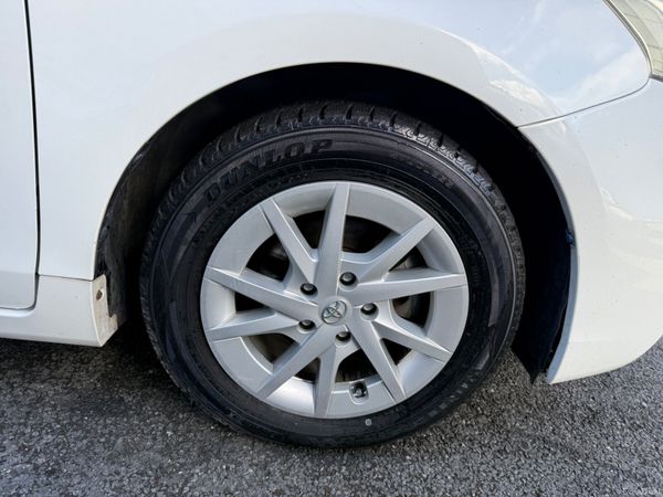 2013 Toyota Prius Alpha 7 Seater 1.8 Hybrid 383301097