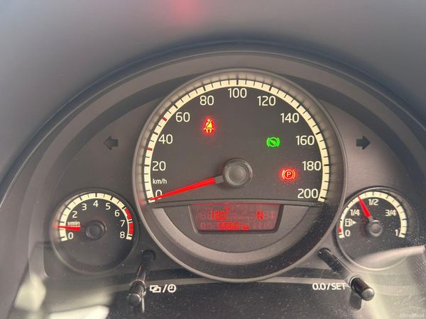 Volkswagen up! 2015 383305233