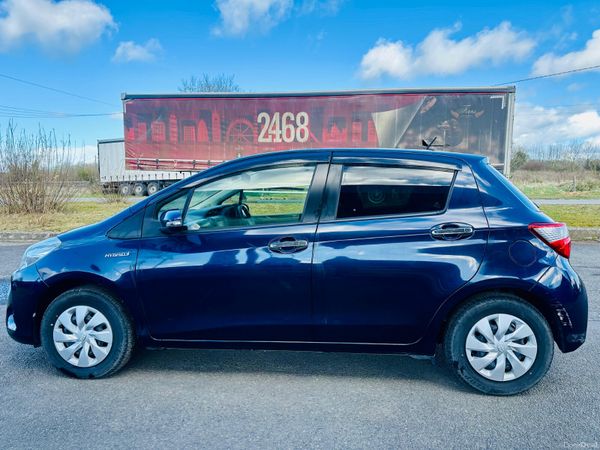 TOYOTA VITZ 2018 1.5L PETROL HYBRID 383309593