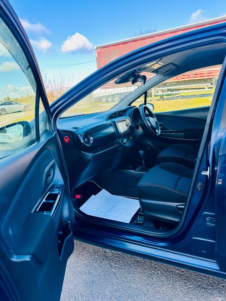 TOYOTA VITZ 2018 1.5L PETROL HYBRID 383309621