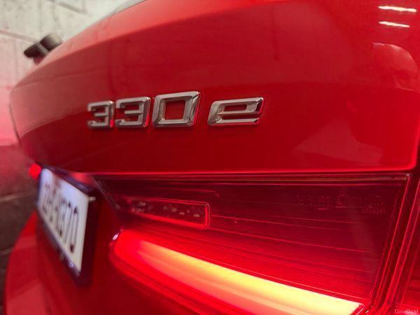 221 BMW 330e SE Pro Touring 383335787