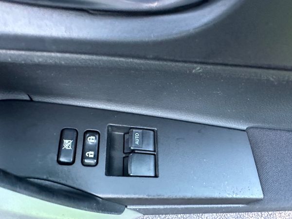 Toyota Auris 1.4 D4D 383451299