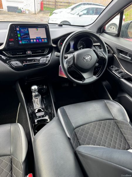 Toyota CHR G LED White Leather Trim 2019 383466617