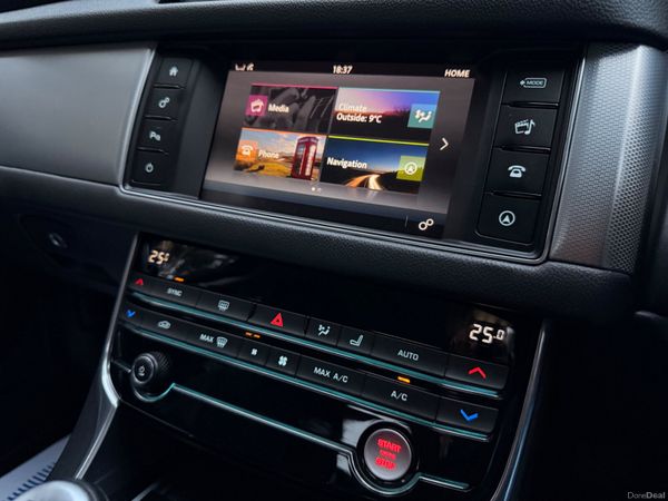 Jaguar XF 2016 Diesel Fuji White Black Wheels 383470055