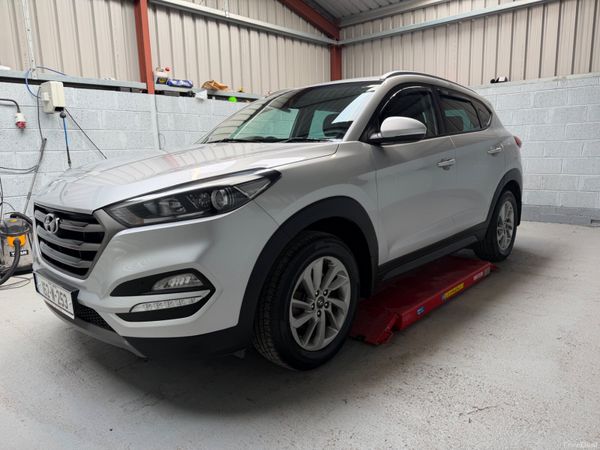 162.  HYUNDAI TUCSON     TOP SPEC ! 383483345