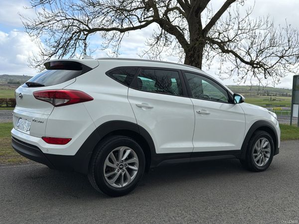Hyundai Tucson 2016 Executive  Low mileage 383487627