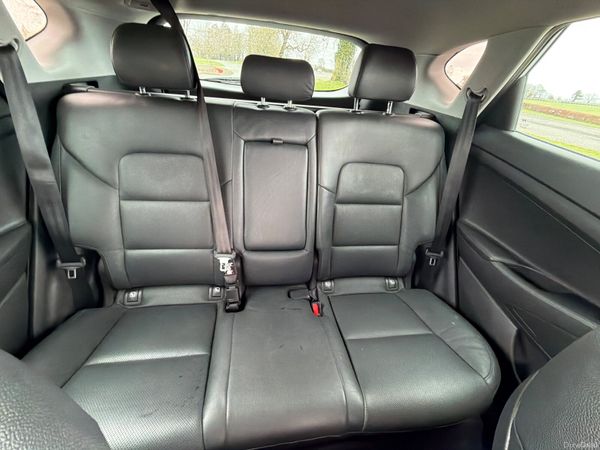 Hyundai Tucson 2016 Executive  Low mileage 383487755