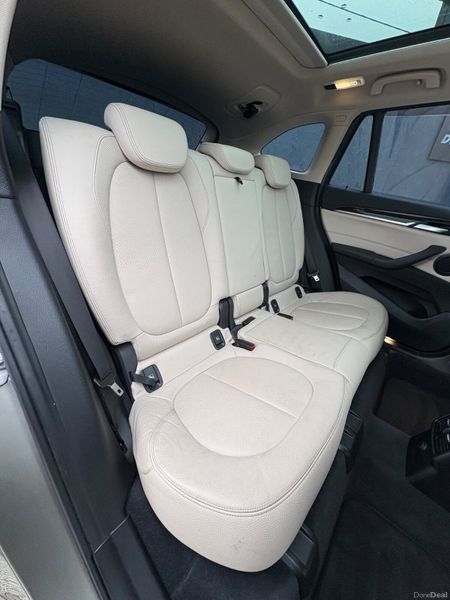 BMW X1 18D X Line Pan Roof 383414575
