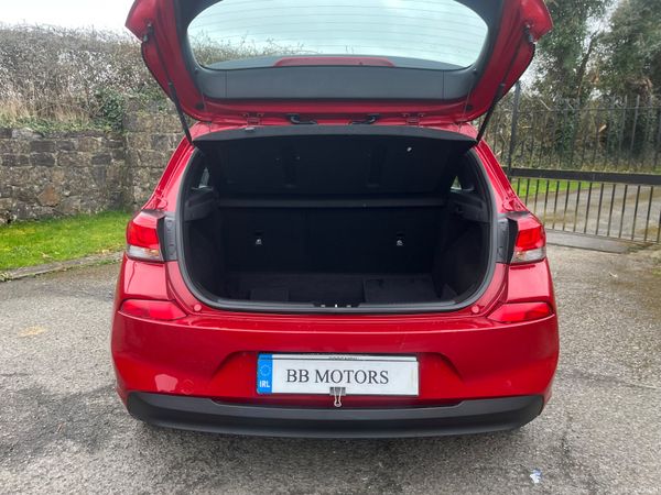 Hyundai i30 1.6 Diesel Deluxe 383425315