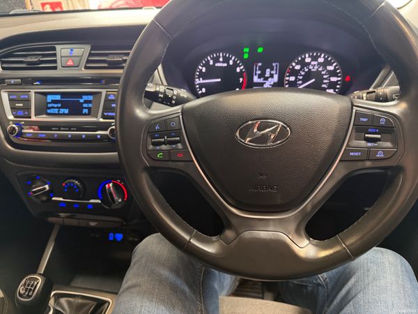 Hyundai i20 2016 DELUXE 1.2 AMBER PEARL 383428303