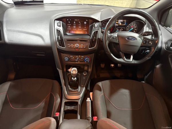 2017 Ford Focus ST Line 1.5 TDCi 120 Bhp 383542449