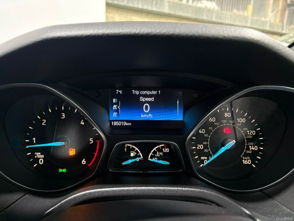 2017 Ford Focus ST Line 1.5 TDCi 120 Bhp 383542453