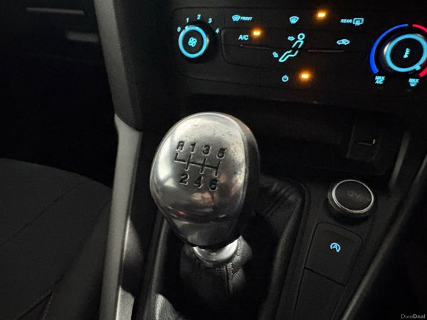 2017 Ford Focus ST Line 1.5 TDCi 120 Bhp 383542461