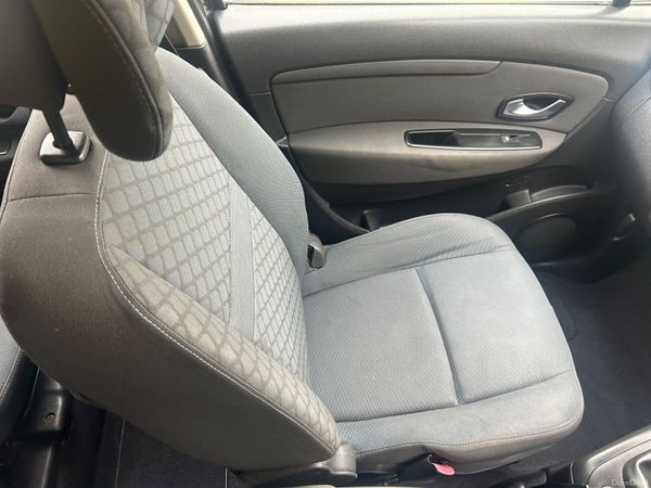 Renault Grand Scenic 2010 NCT 03/27 383543767