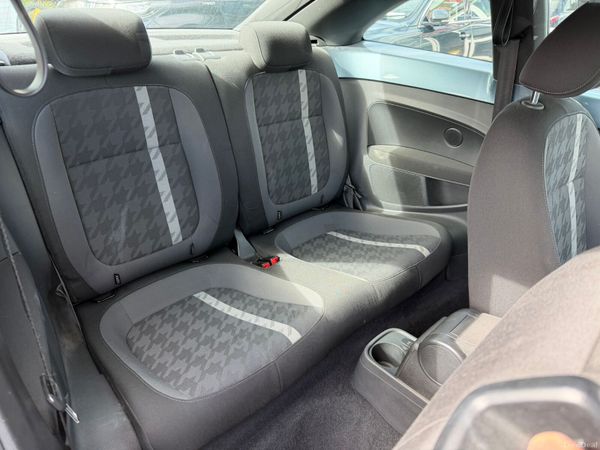 17 Vw Beetle 1.2 383551361