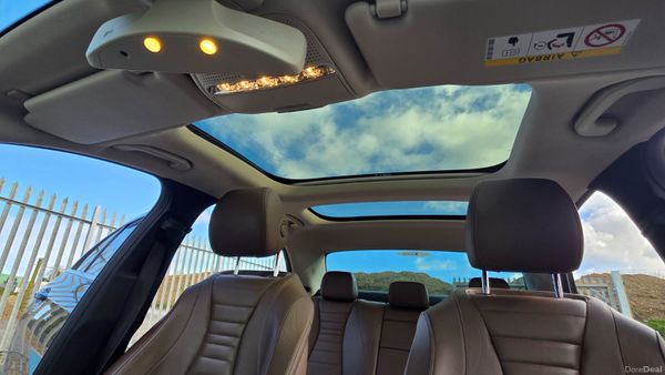 Mercedes E220D AMG Line premium Edition | PANROOF 383585143