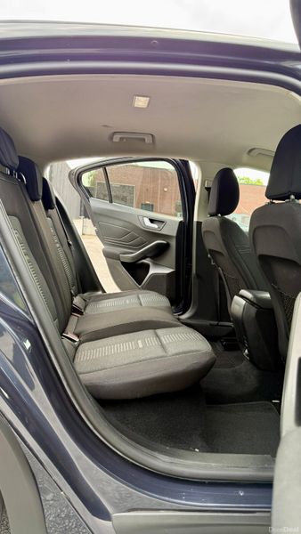 Ford focus 1.5 Auto 28000miles UK REG 383504221